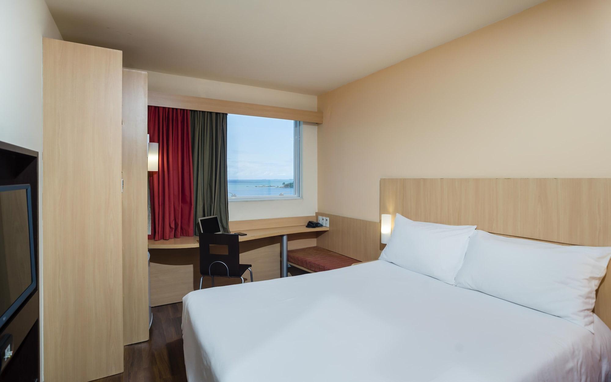 Ibis Vitoria Praia De Camburi Exterior photo