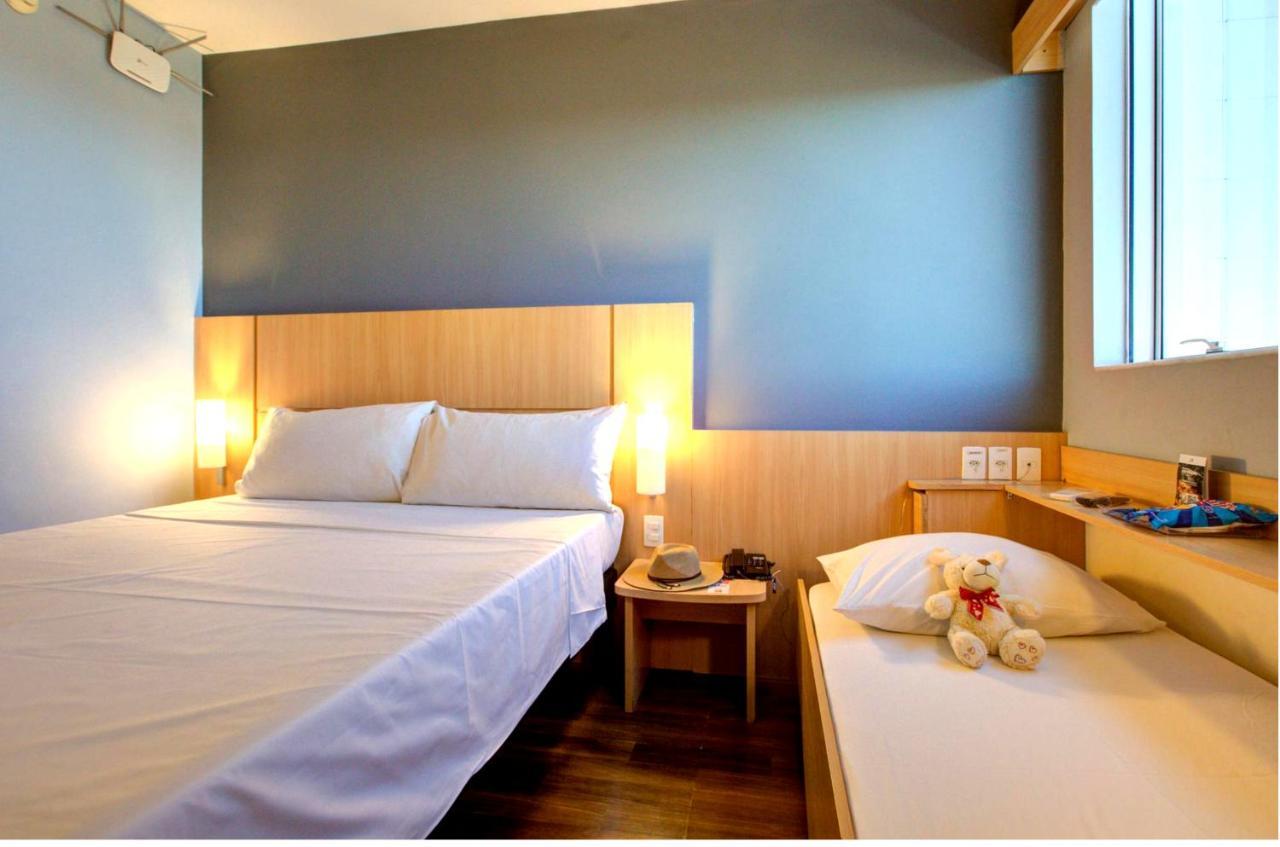 Ibis Vitoria Praia De Camburi Exterior photo
