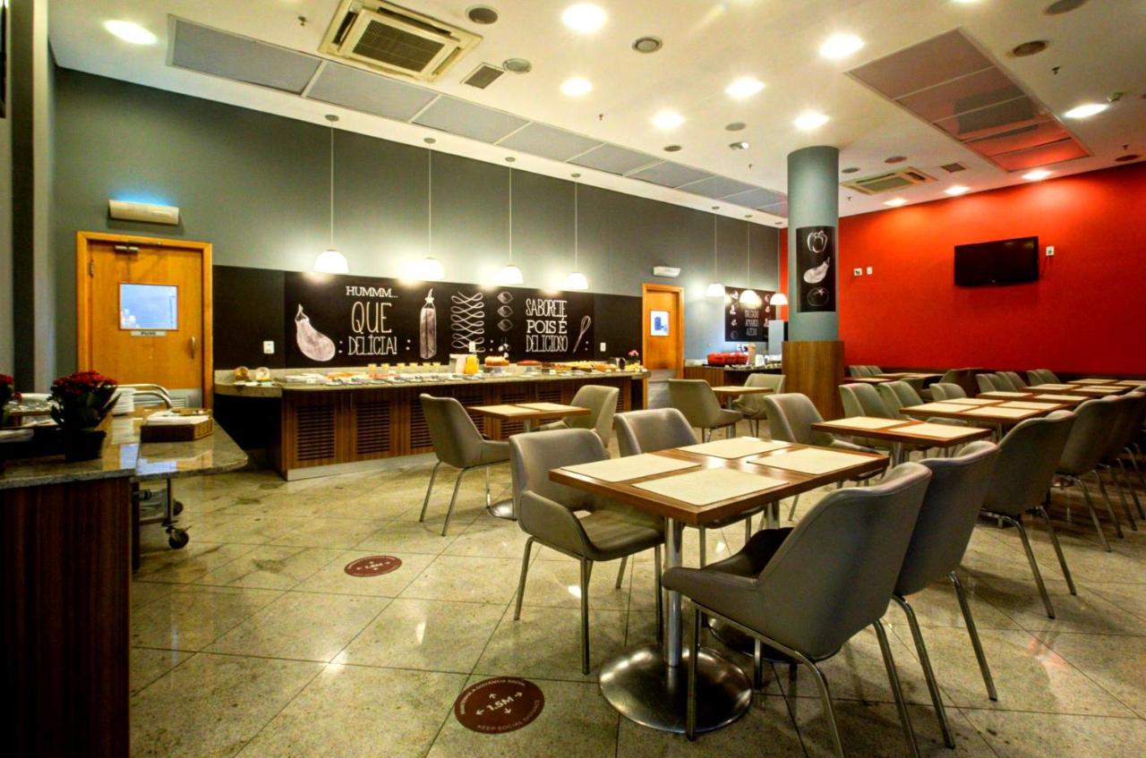 Ibis Vitoria Praia De Camburi Exterior photo