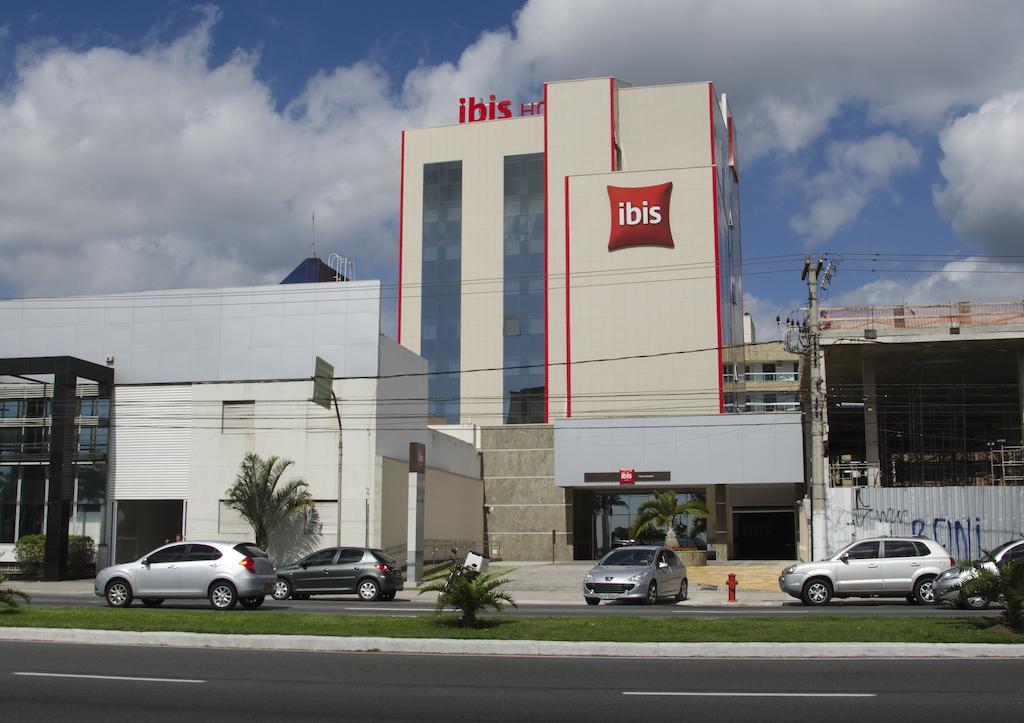 Ibis Vitoria Praia De Camburi Exterior photo